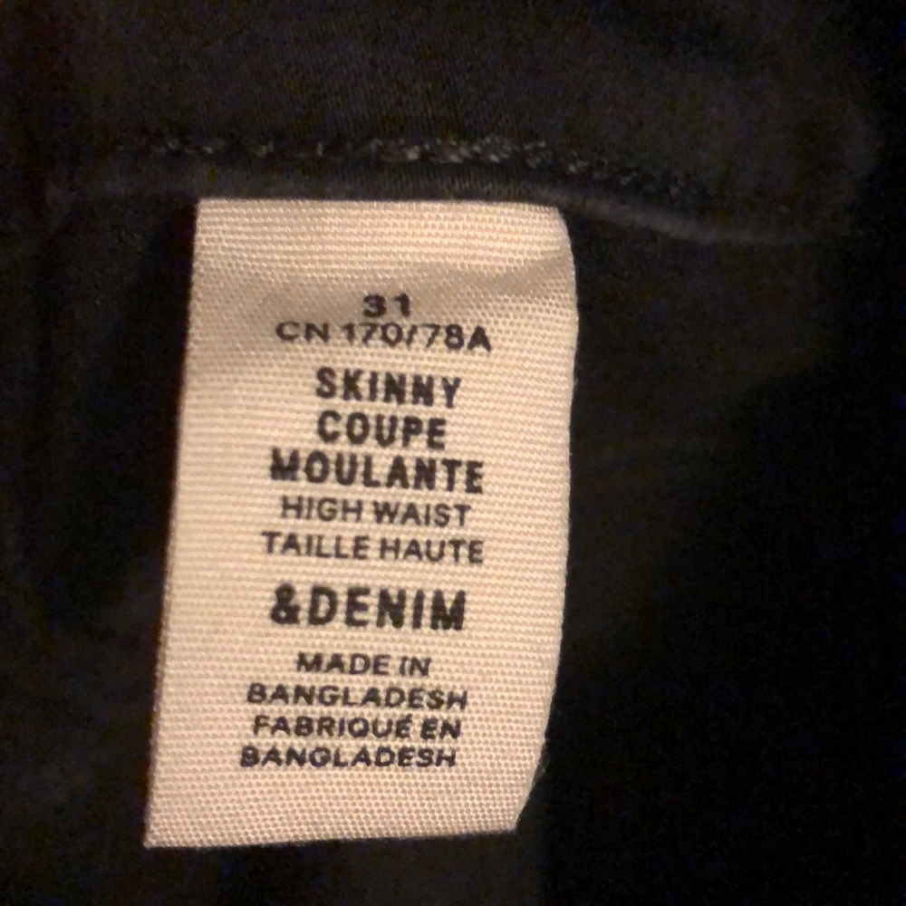 Jeans - Picture 3 of 3